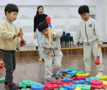 제니퍼선생님과 gym수업을 했어요